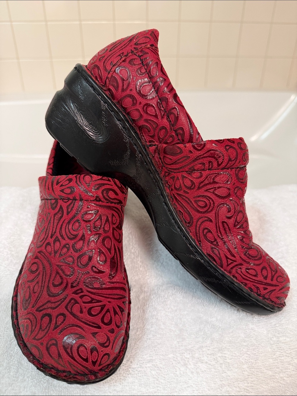 b.o.c. by Born Red Embossed Slip-On Loafers 8.5